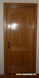 Usi interior furniruite cu model
